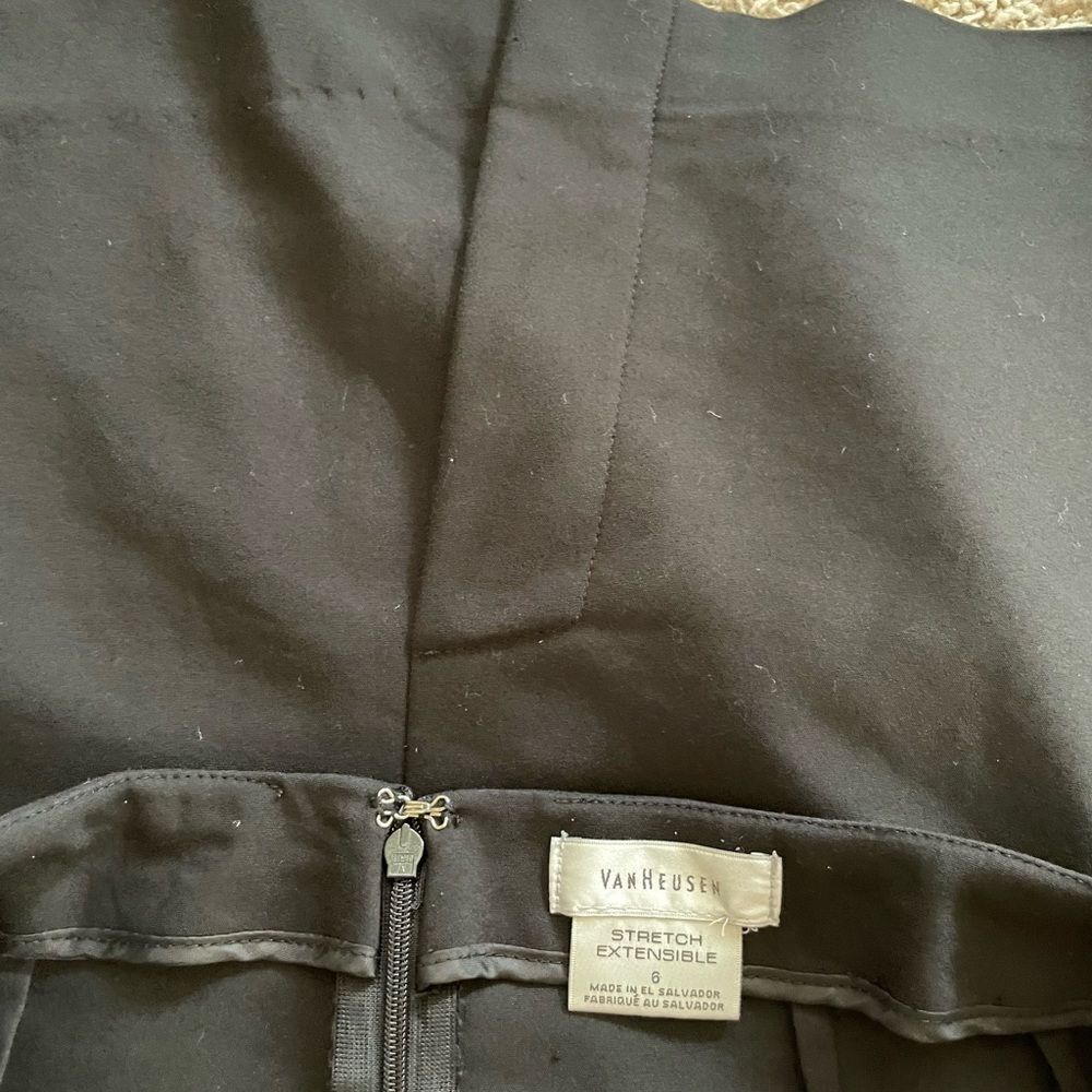Van Heusen Stretch Extension skirt, with zip closer & back slit. - Picture 4 of 7